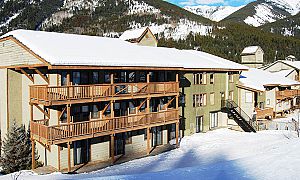 Panorama : Pine Inn